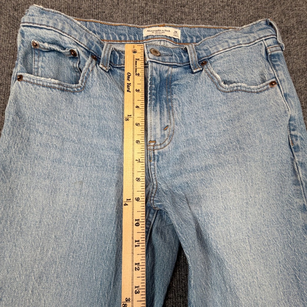 Abercrombie & Fitch‎ The 90s Straight Jeans Sz 29 Light Wash Mid Rise Distressed - Picture 8 of 11
